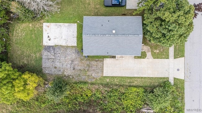 Building Photo - 862 Falcon Dr