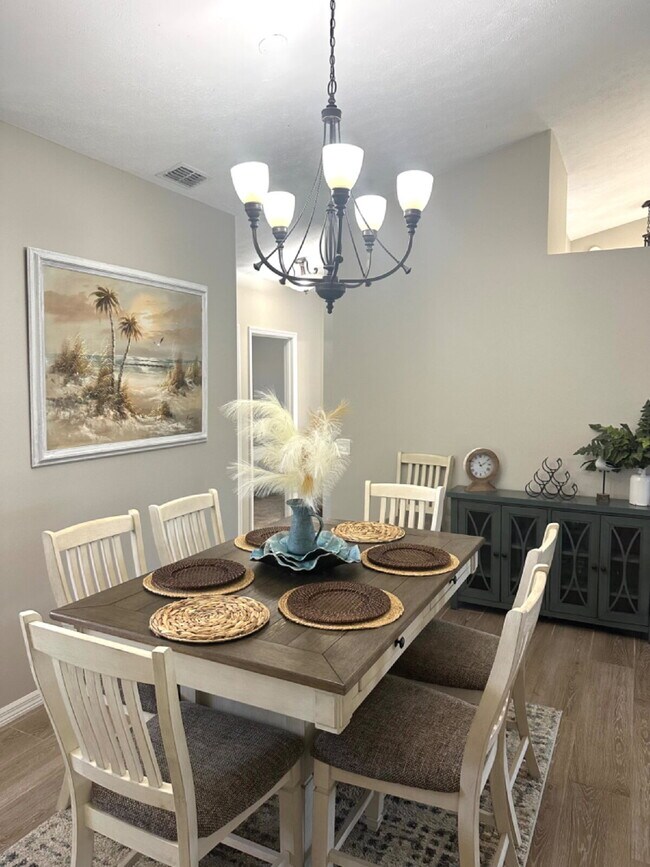 Building Photo - Fully Furnished Waterfront Condo For Rent!