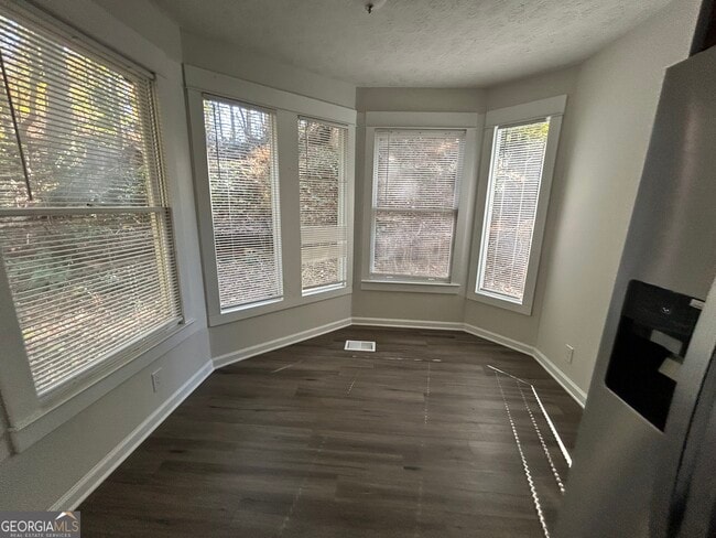 Building Photo - 4870 Wade Valley Way