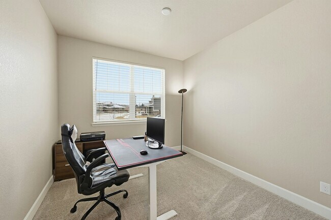 Building Photo - 17952 Tree Sparrow Ave