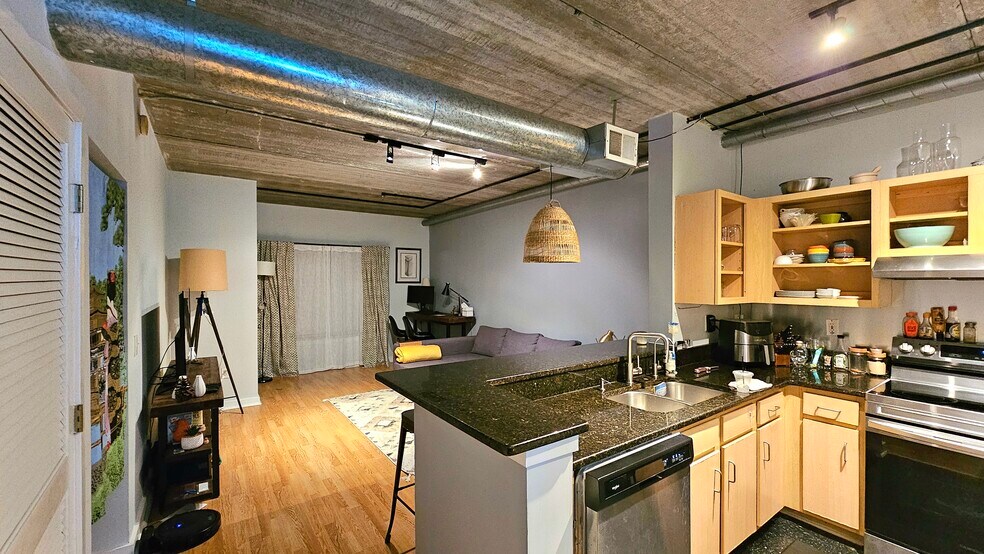 Building Photo - 800 Peachtree St NE