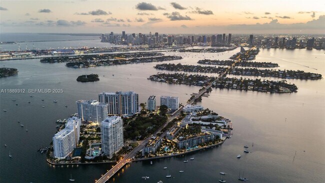 Building Photo - 5 Island Ave