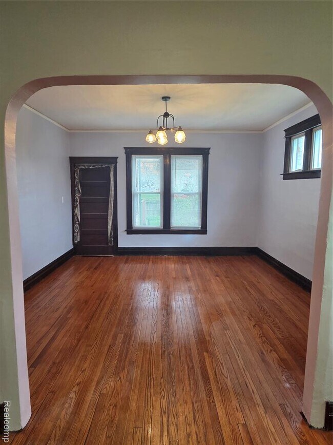 Building Photo - 3254 Hogarth St