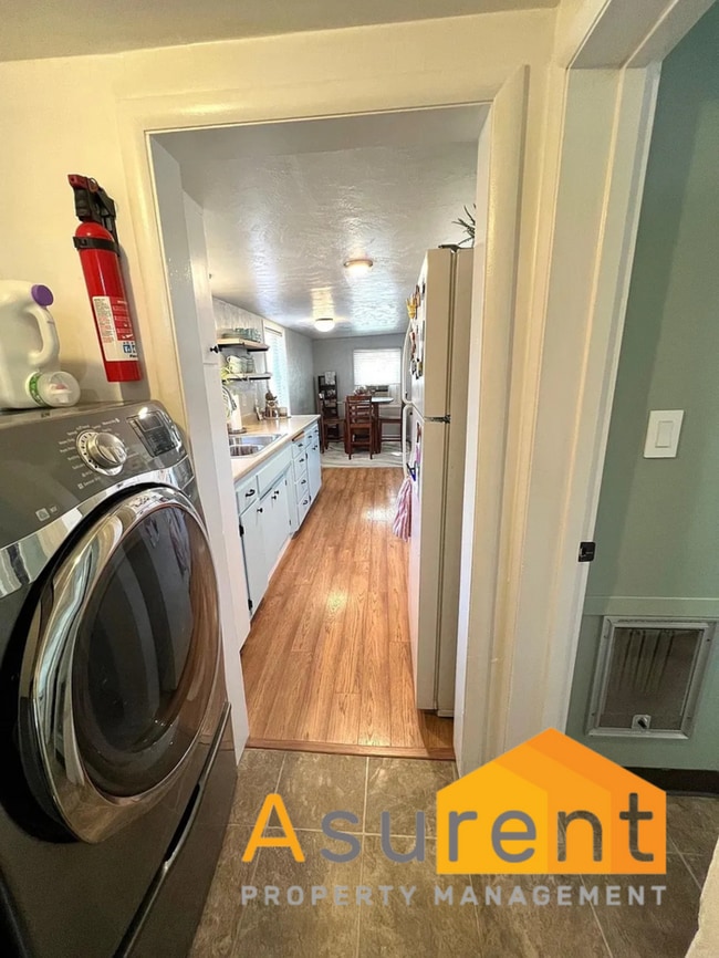 Building Photo - Beautiful Single-Level Home Located in the...