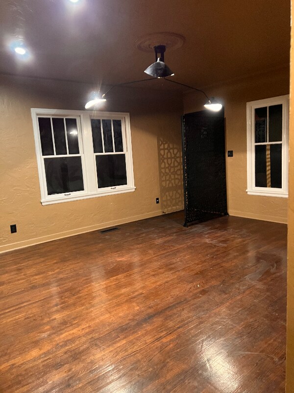 Building Photo - 15 S Clinton St