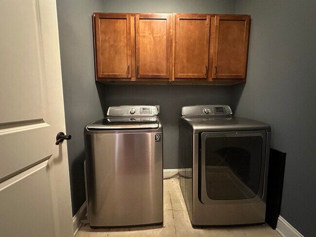 Building Photo - 75 Shoemaker Ct