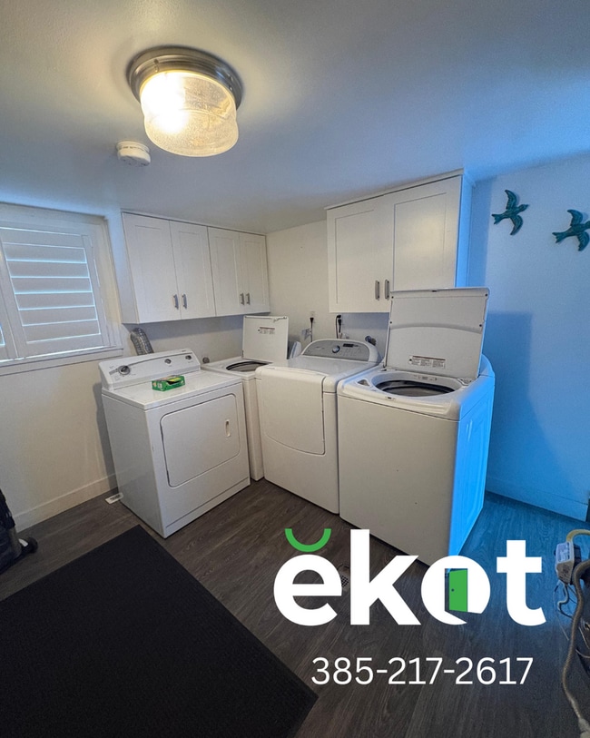 Building Photo - Birtok-500 South-1269