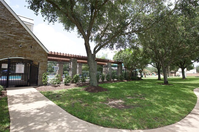 Building Photo - 907 Aft Valley Dr