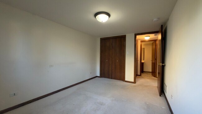 Building Photo - 21223 Alessandra Dr