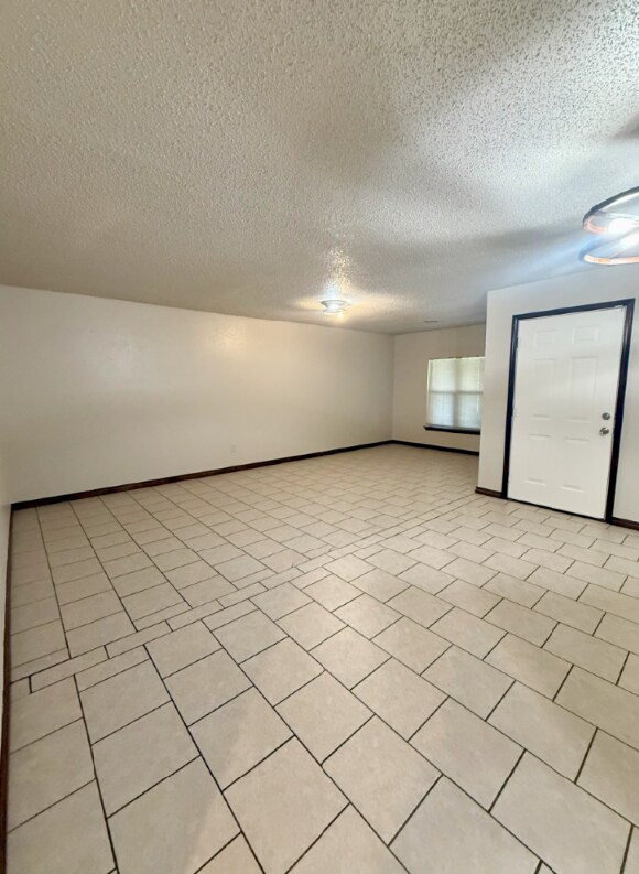 Building Photo - 952 NW 6th St