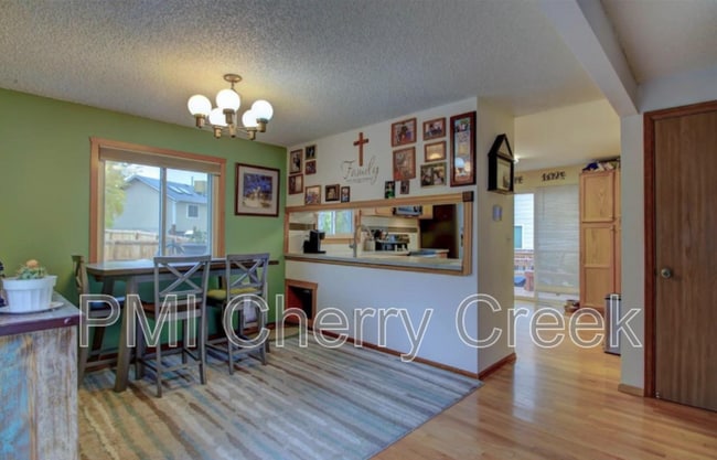 Building Photo - 11847 W Berry Ave