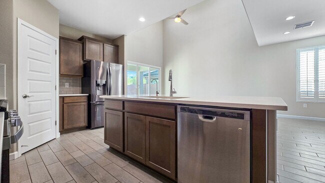 Building Photo - Solar home with a pool in Lucero (Estrella Mountain Ranch)