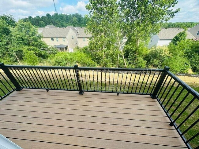 Building Photo - 9902 Oaklawn Blvd NW