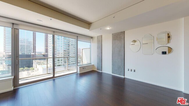 Building Photo - 1155 S Grand Ave