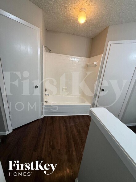 Building Photo - 7506 Tetela Dr