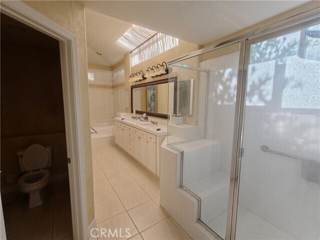 Building Photo - 27900 Mt Hood Way