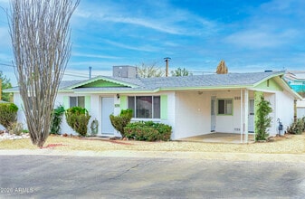 Building Photo - 570 S Yaqui Dr