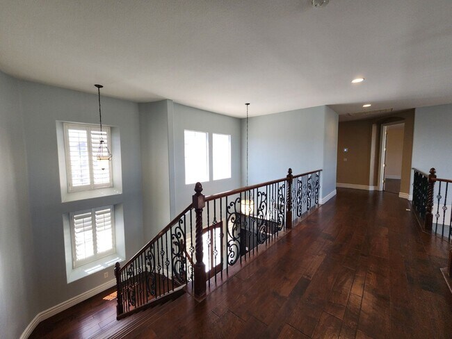 Building Photo - Beautifully Upgraded Southern Highlands Ga...