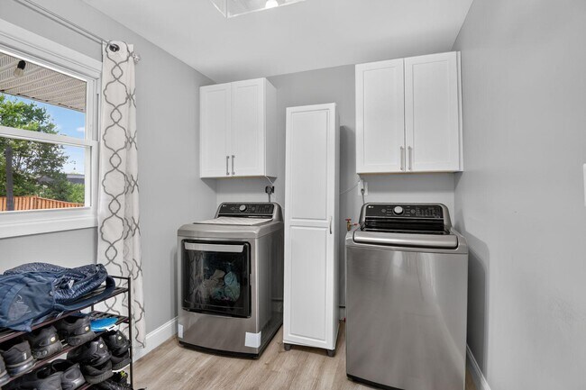 Building Photo - 12420 Seabury Ln