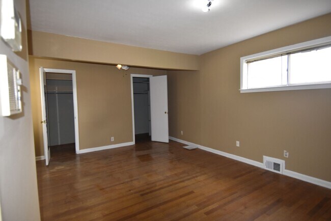 Building Photo - Spacious 4-Bedroom Home in Memphis-Comfort & Convenience!