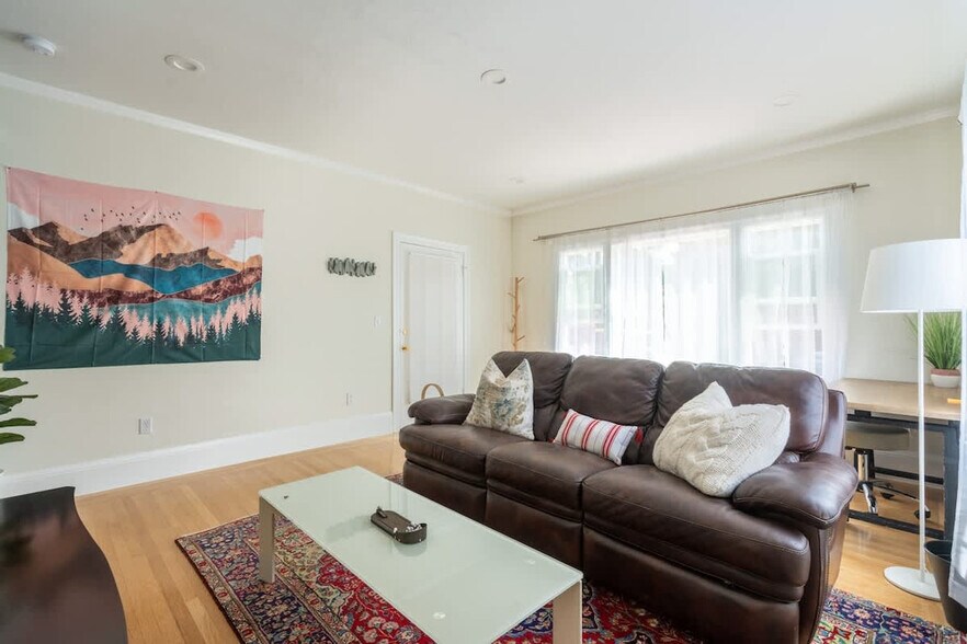 Primary Photo - 254 29th St