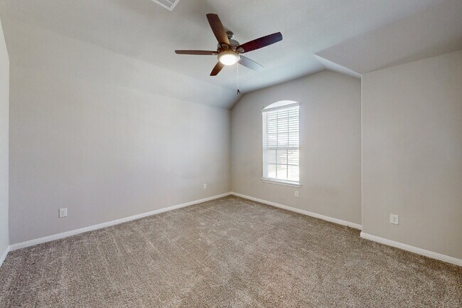 Building Photo - 3 bedroom, 2.5 bath with Study or 4th Bedroom and Game Room extras include Gym, Storage Racks in ...