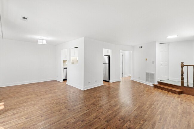 Building Photo - 850 Sheldon Ct