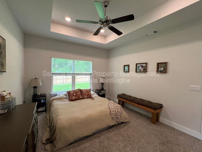 Building Photo - 5881 Cactus Dr