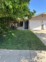 Building Photo - 9121 Nasreen Dr