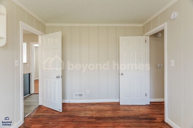 Building Photo - Just Renovated 3-Bed Brick Ranch - Ready for YOU to Move-In!