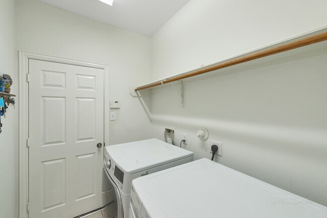 Building Photo - 16222 Wilmington Park Ln