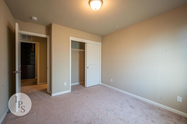 Building Photo - Fresno Westside Home, 5BR/3BA, Built 2018 – Great for Families