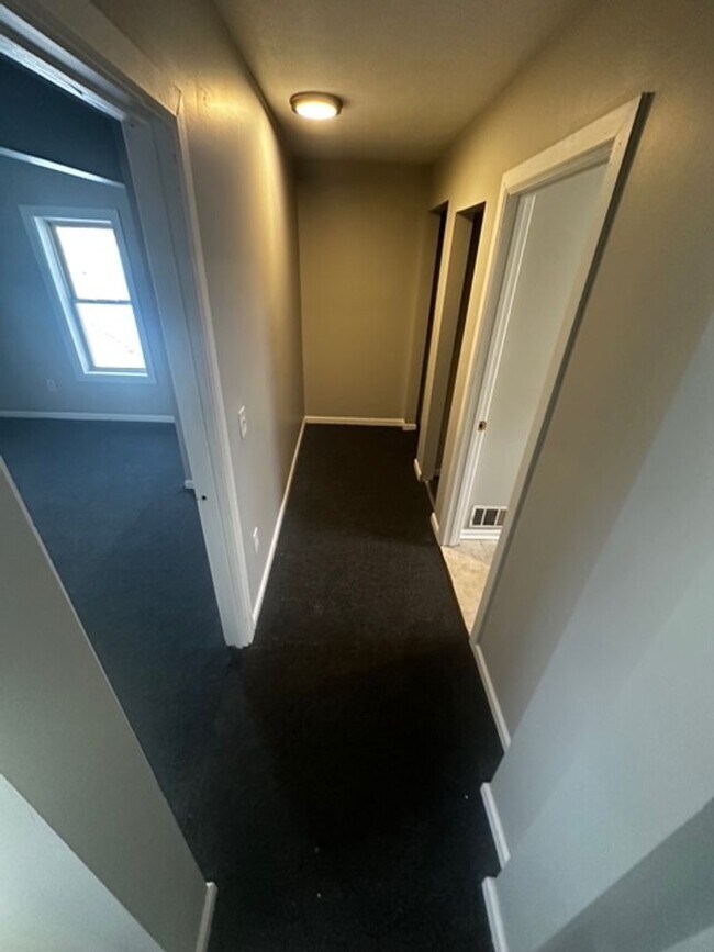 Building Photo - 8 Morgan St