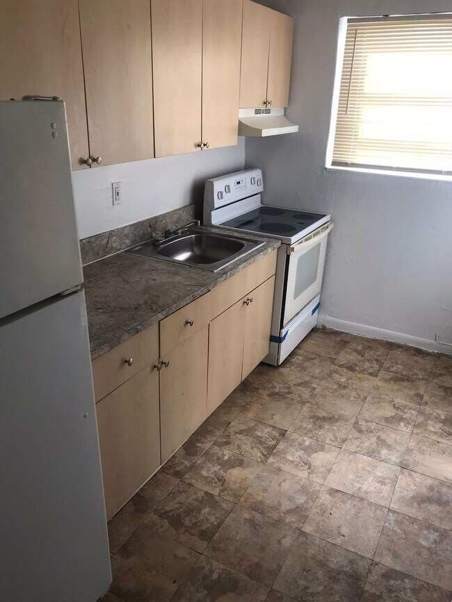 Primary Photo - Downtown Miami - 2 Bedroom