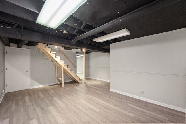 Building Photo - Make This Your Home!