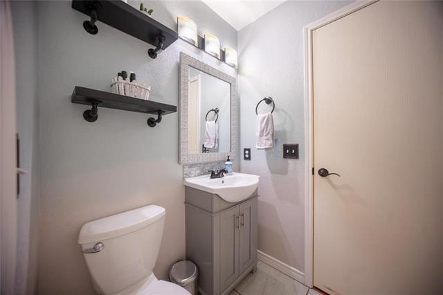Building Photo - 3824 Huckleberry Dr