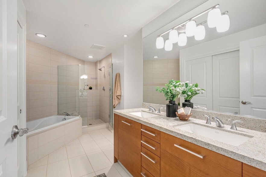 Building Photo - 1920 4th Ave