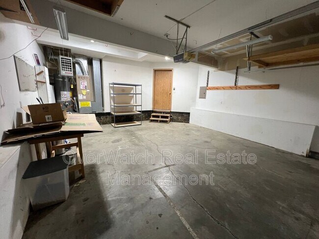 Building Photo - 17925 Beaujolais Dr