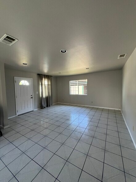 Building Photo - 8461 San Juan Ave