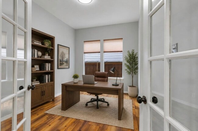 Building Photo - 6 E Cottage Green St
