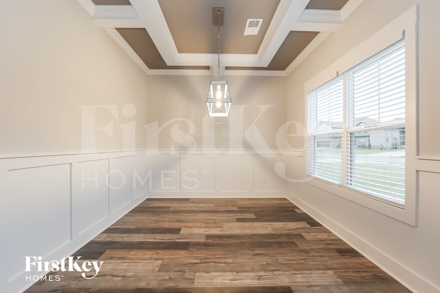 Building Photo - 1413 Kingbird Dr