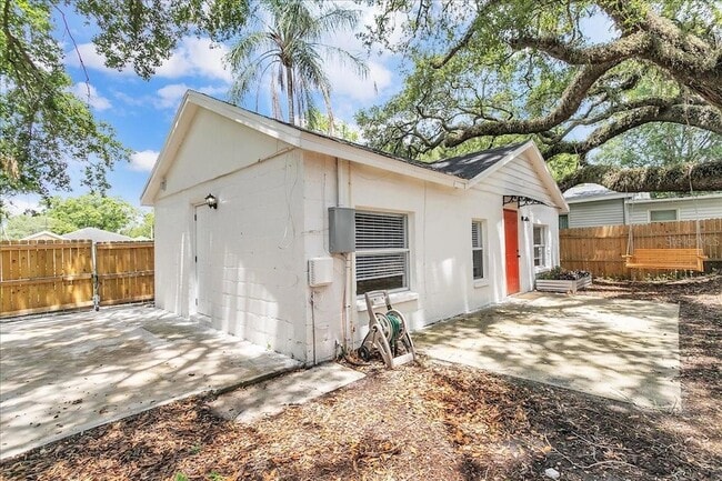 Building Photo - 6008 N Tampa St
