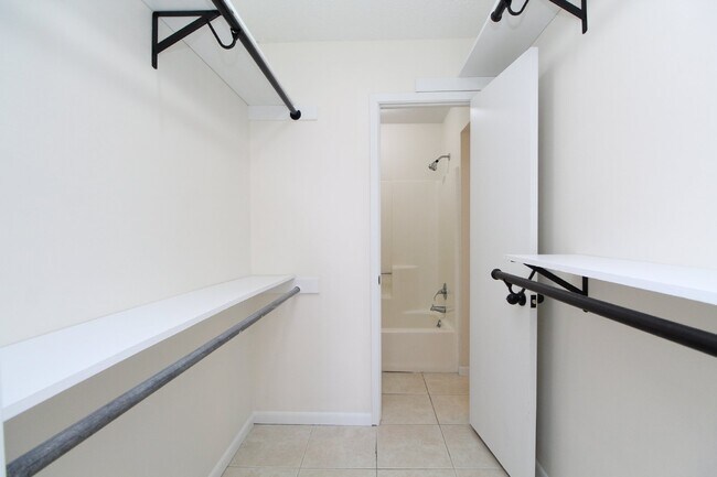 Building Photo - Charming 2 Bedroom Rental in Pace, FL with a Spacious Layout and Prime Location!