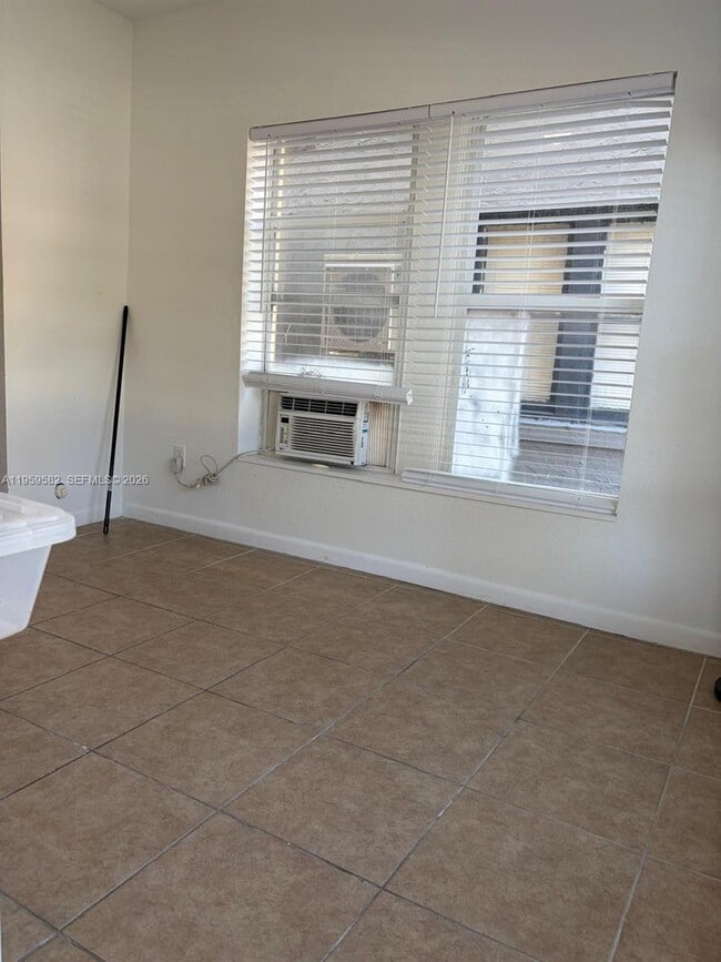 Building Photo - 1612 Harrison St