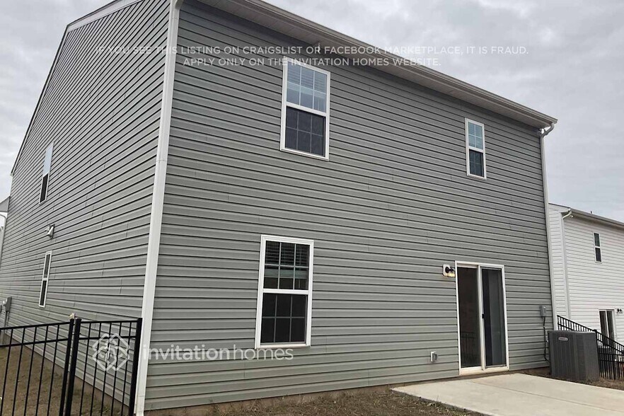 Building Photo - 127 Hazelnut Wy