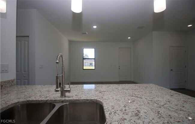 Building Photo - 8004 Spice Ct