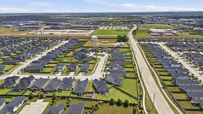 Building Photo - 7303 Bristlegrass Colony Ct