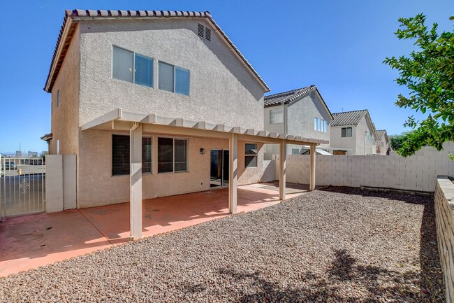 Building Photo - TOPAZ