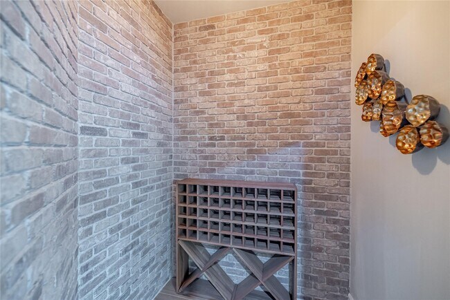 Building Photo - 3123 Baywood Park Dr