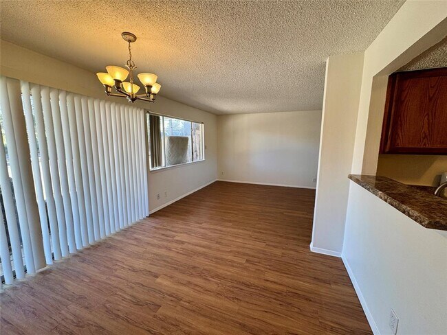 Building Photo - 8905 Parkfield Dr